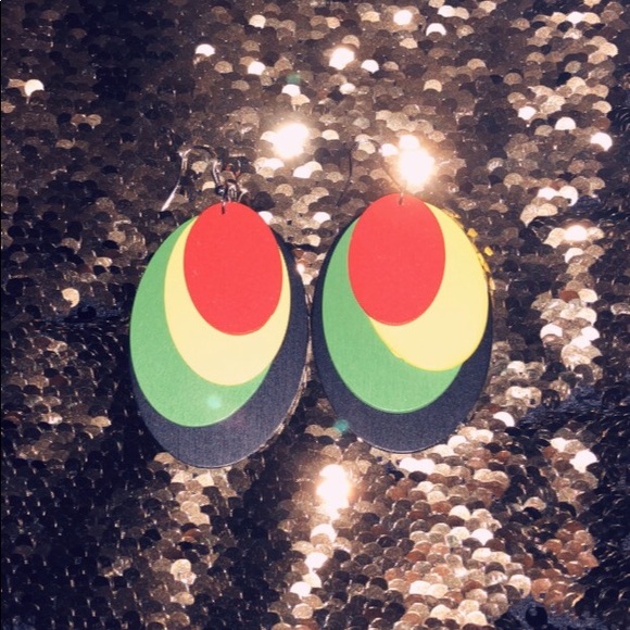 BLACK GIRL MAGIC Earrings - Picture 4 of 6